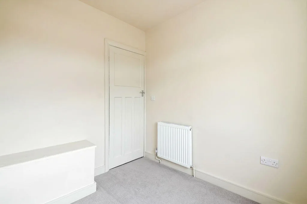 3 bedroom semi-detached house for rent