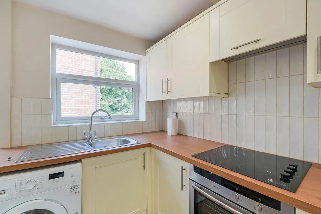 3 bedroom semi-detached house for rent