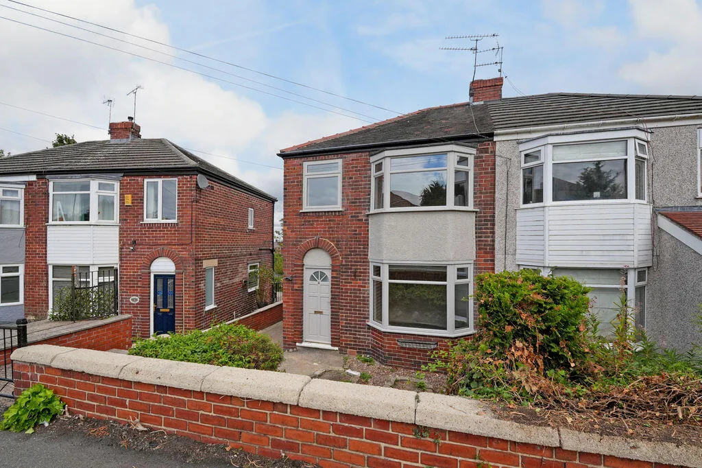 3 bedroom semi-detached house for rent
