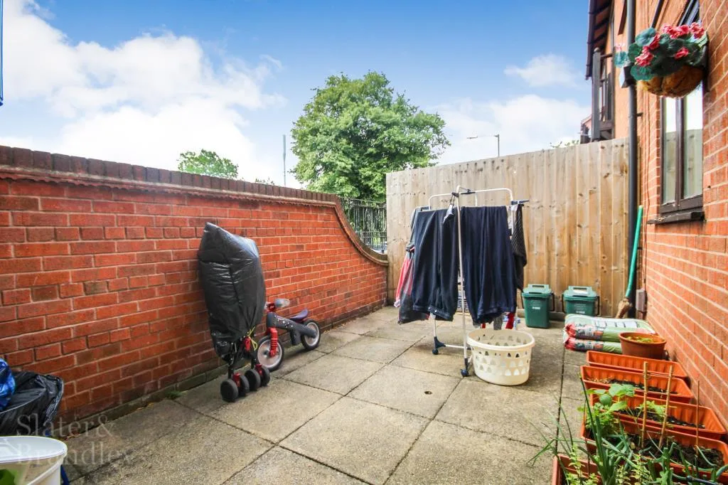 2 bedroom terraced house for rent