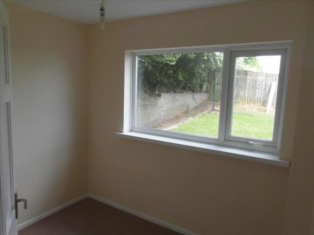 2 bedroom ground floor flat for rent