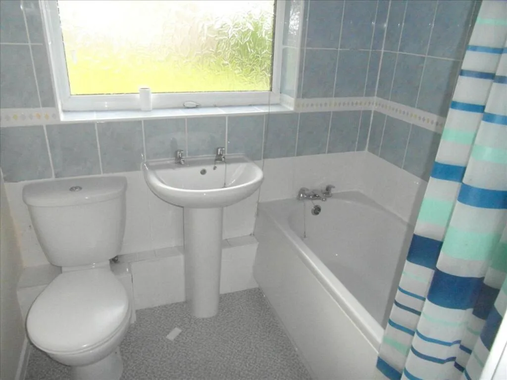 2 bedroom ground floor flat for rent