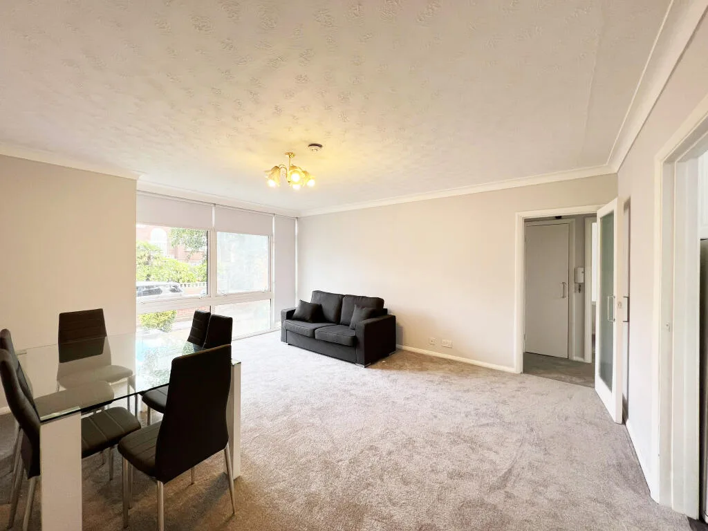 2 bedroom ground floor flat for rent