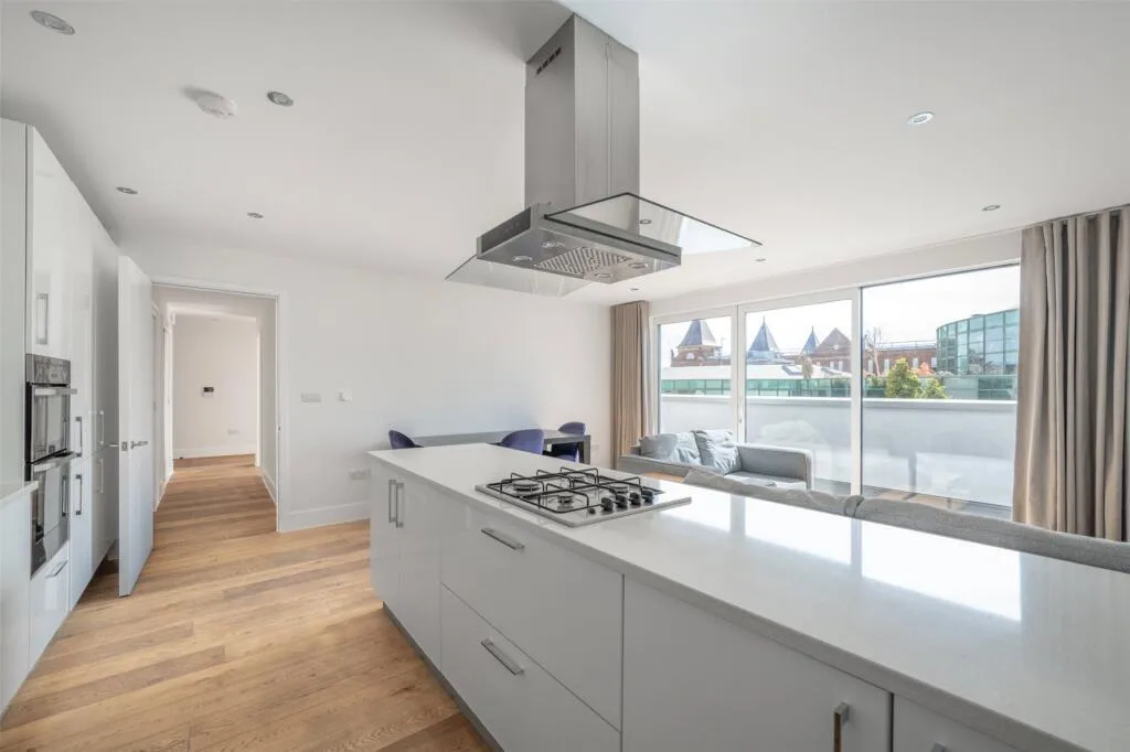 3 bedroom flat for rent