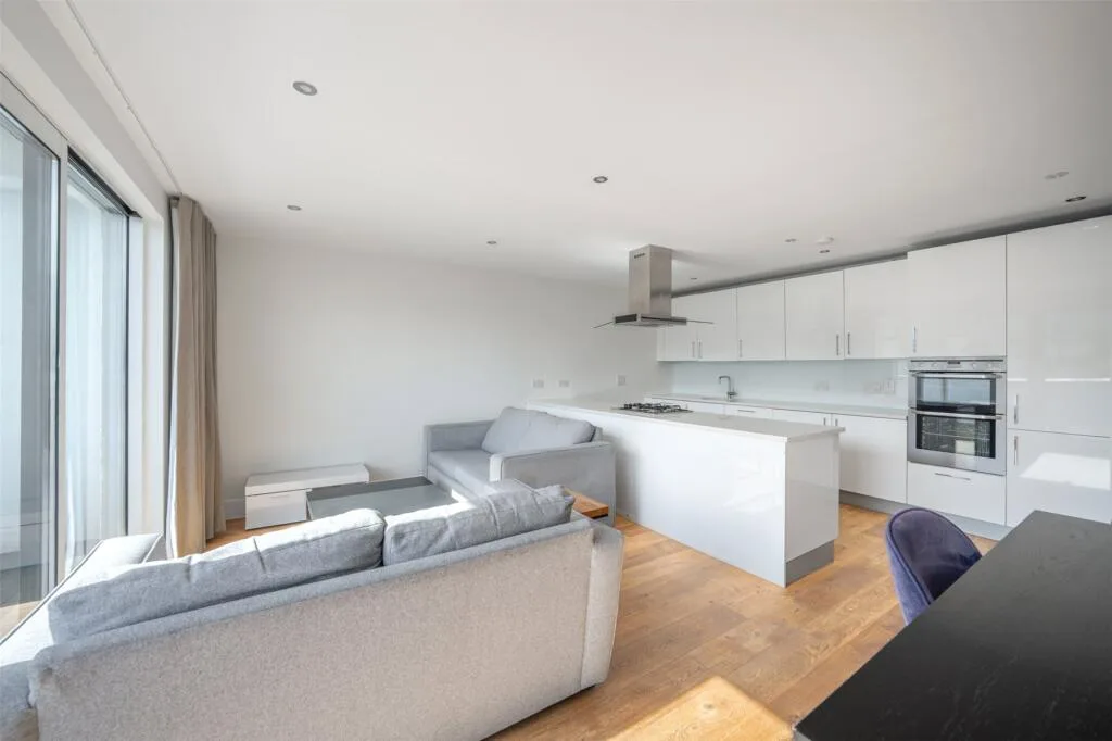 3 bedroom flat for rent