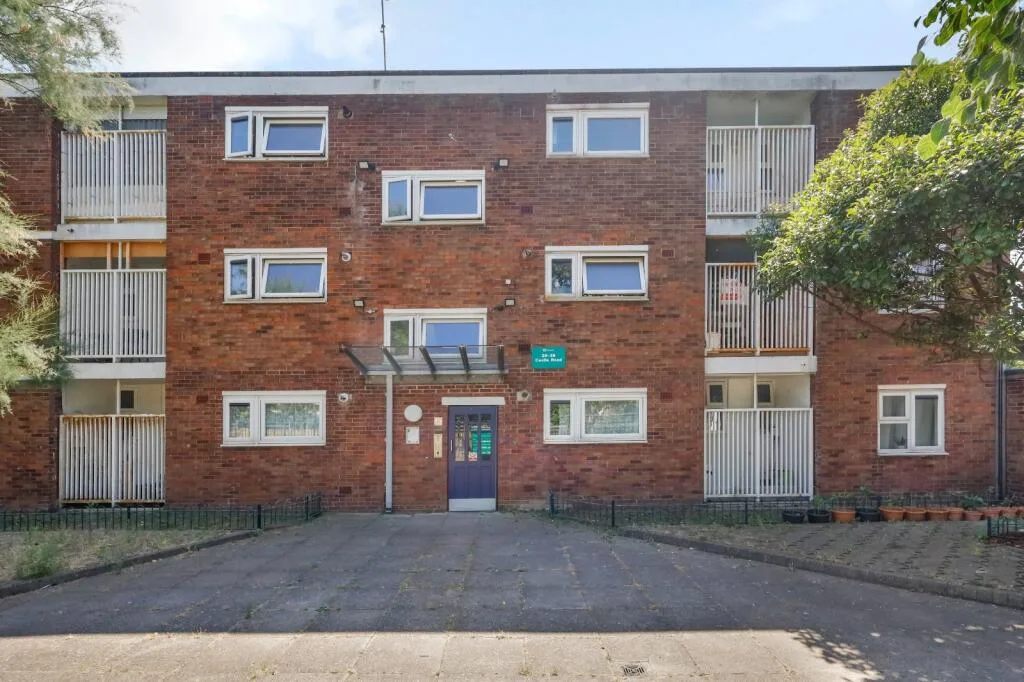 4 bedroom flat for rent