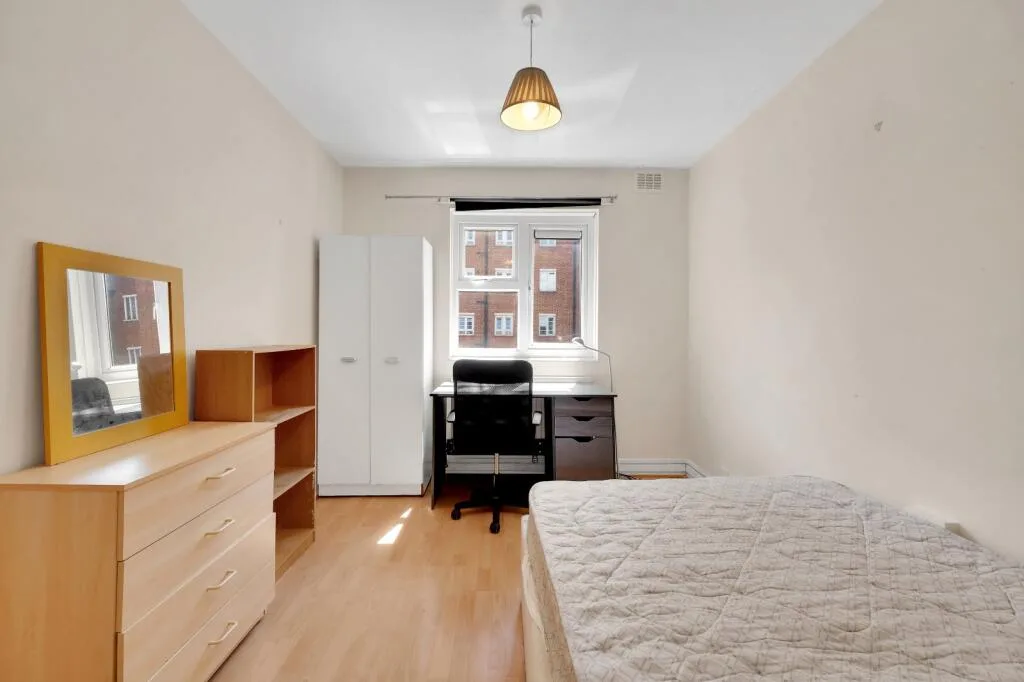 4 bedroom flat for rent
