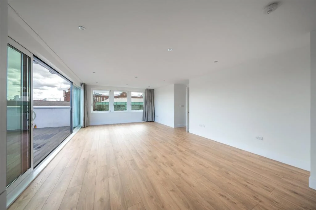 3 bedroom flat for rent