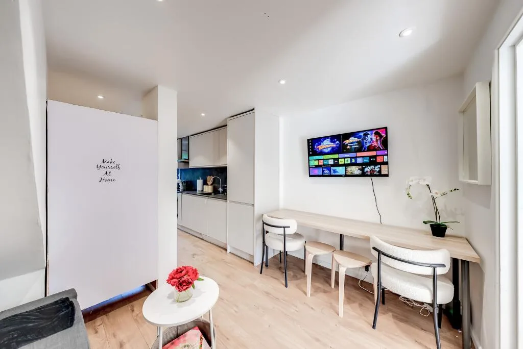 3 bedroom flat for rent