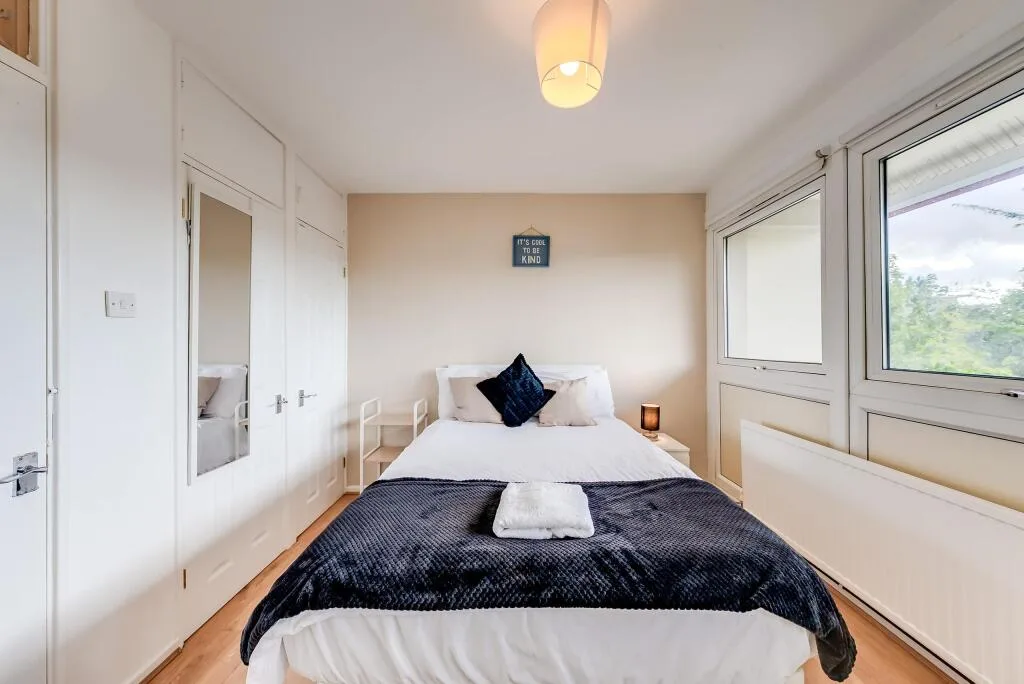 3 bedroom flat for rent