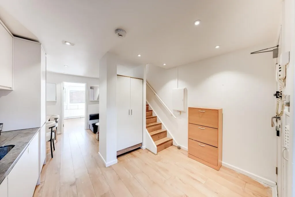 3 bedroom flat for rent