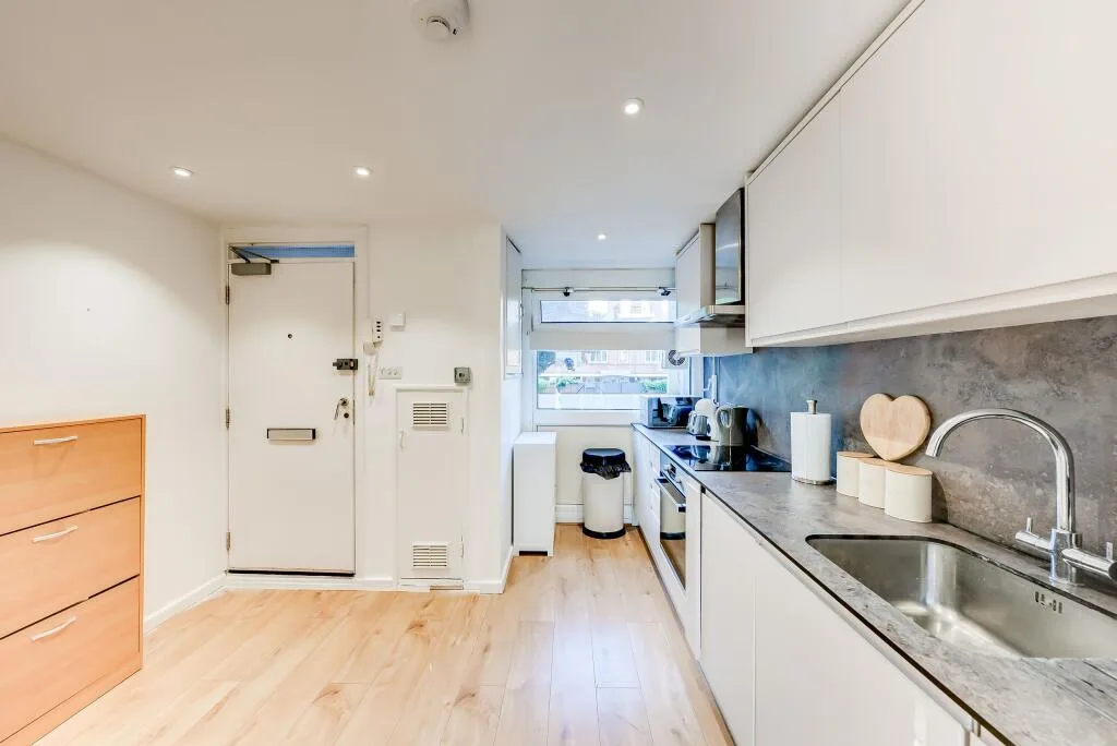 3 bedroom flat for rent