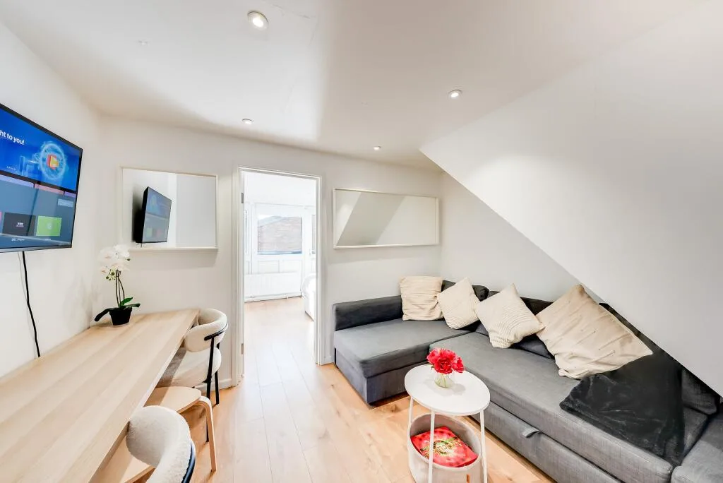 3 bedroom flat for rent