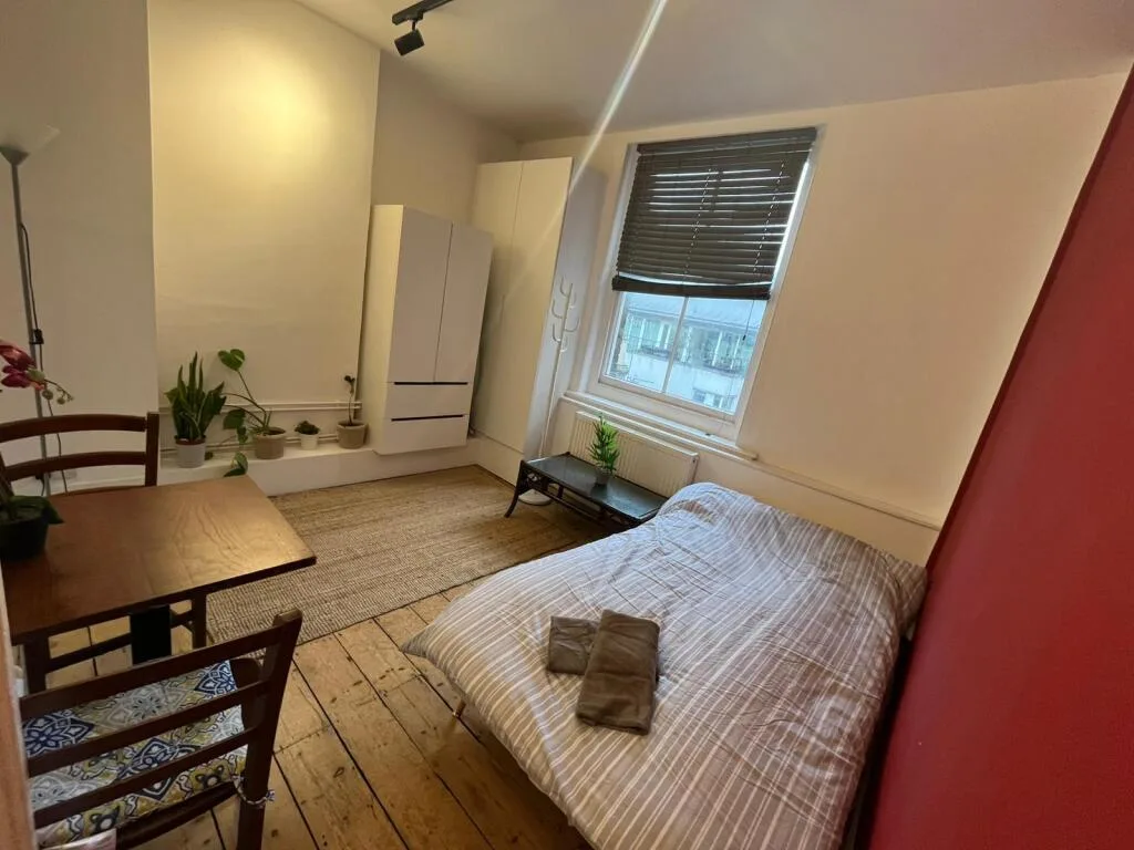 Studio flat for rent