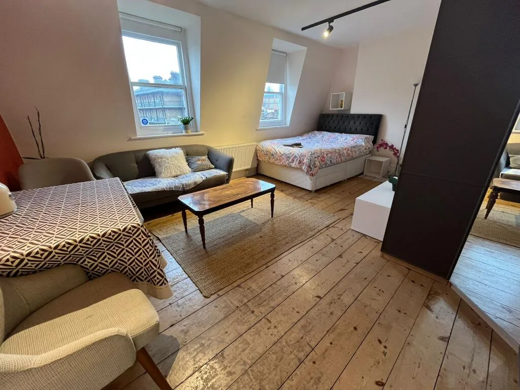Studio flat for rent
