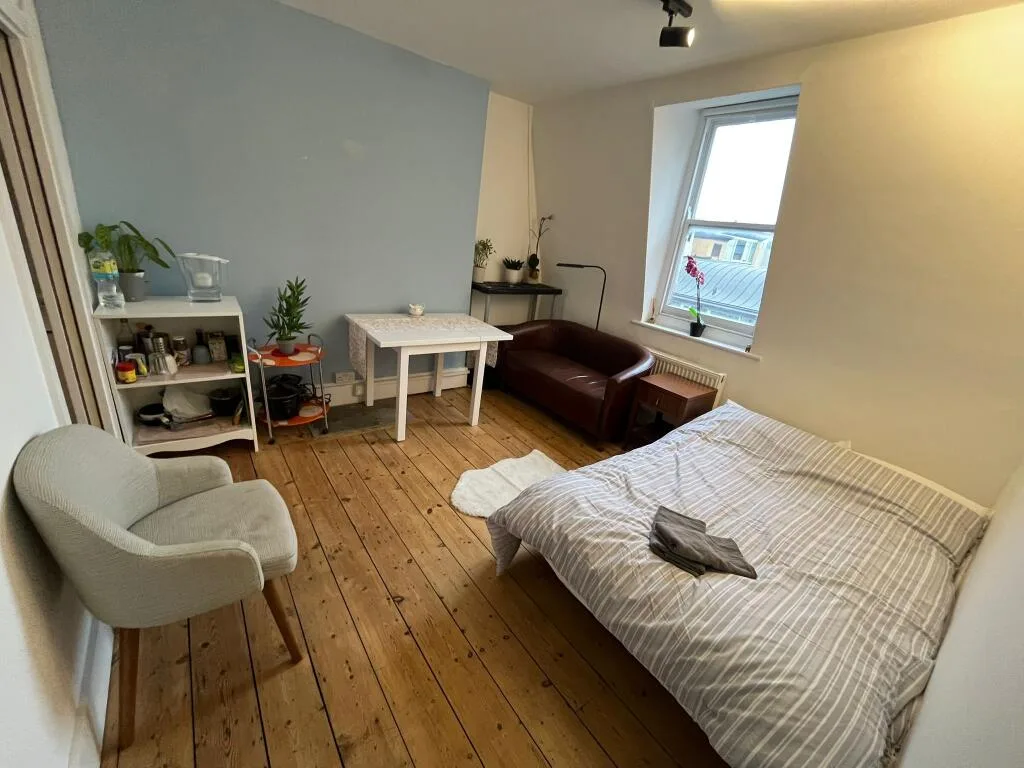 Studio flat for rent