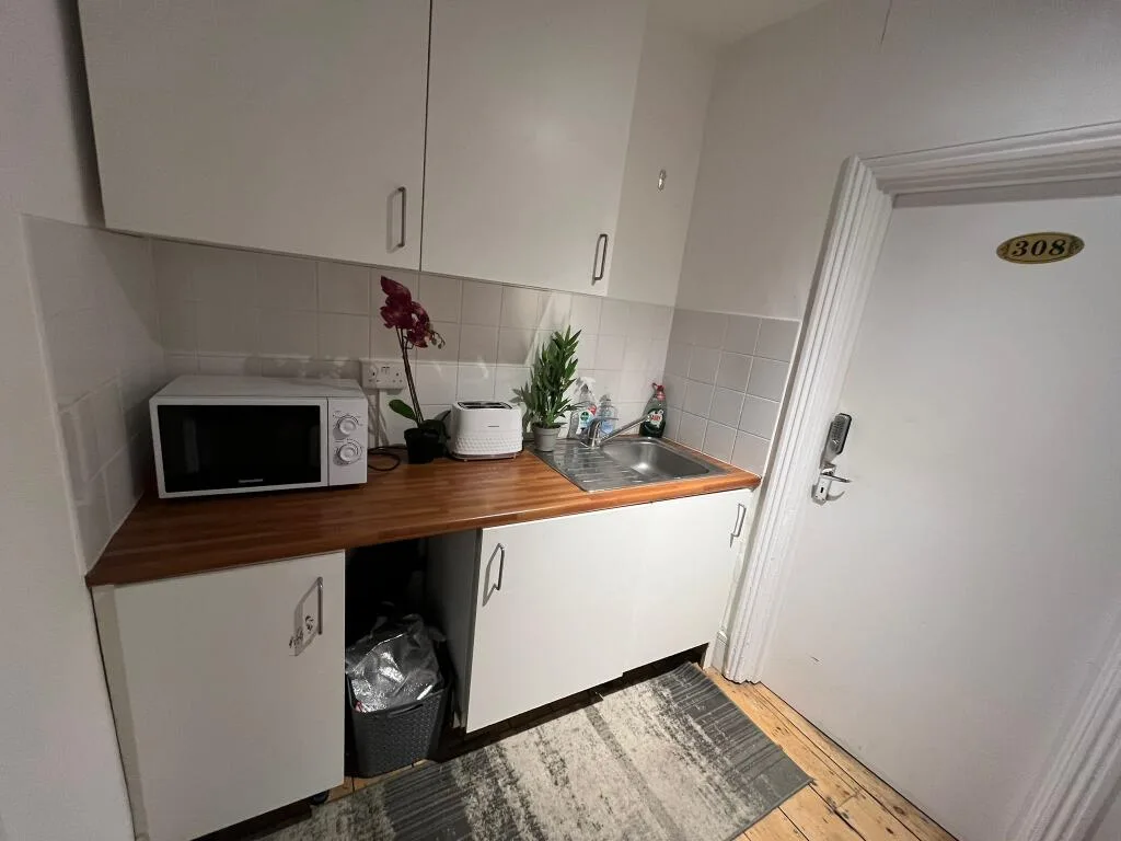 Studio flat for rent