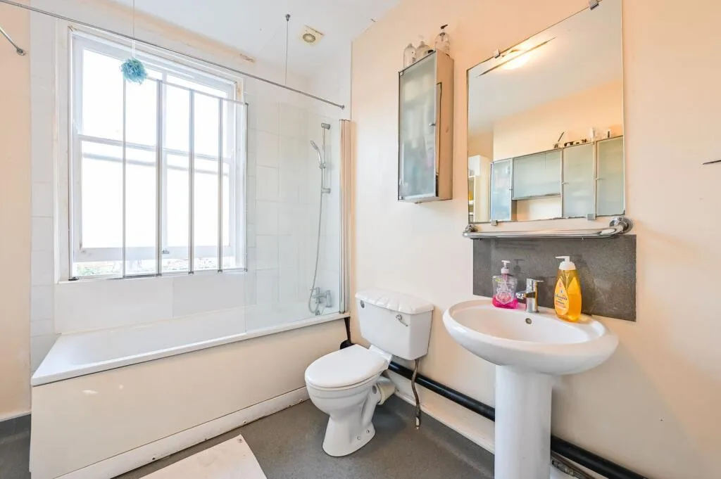 4 bedroom terraced house for rent
