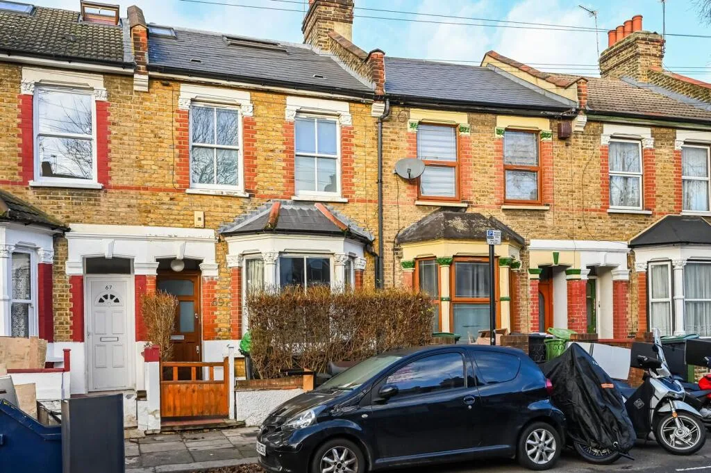 4 bedroom terraced house for rent