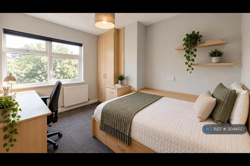 4 bedroom semi-detached house for rent