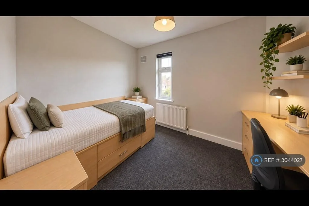 4 bedroom semi-detached house for rent