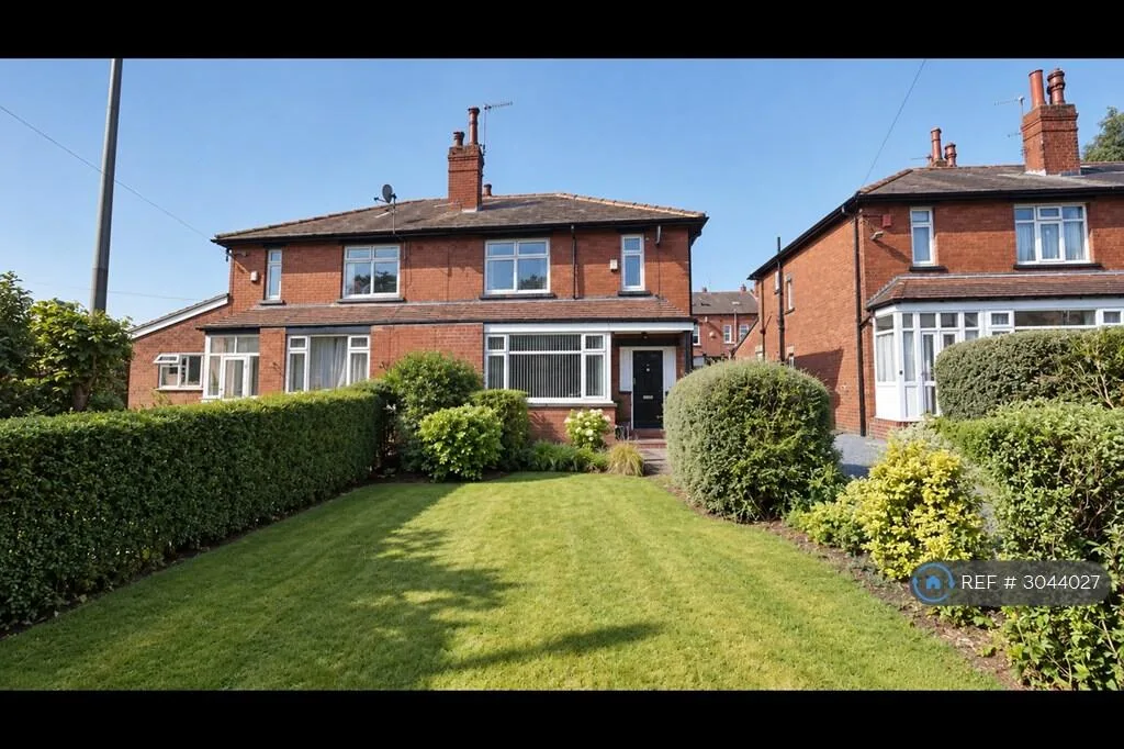 4 bedroom semi-detached house for rent