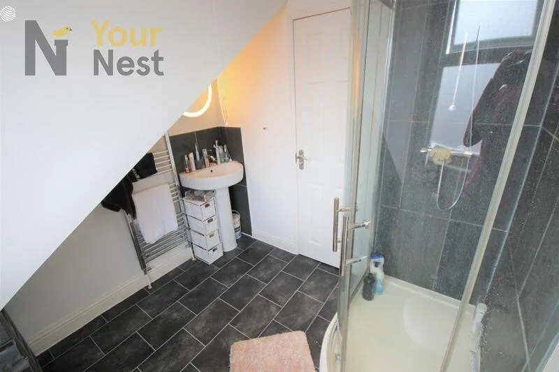 4 bedroom terraced house for rent