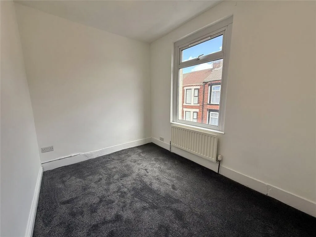 3 bedroom end of terrace house for rent