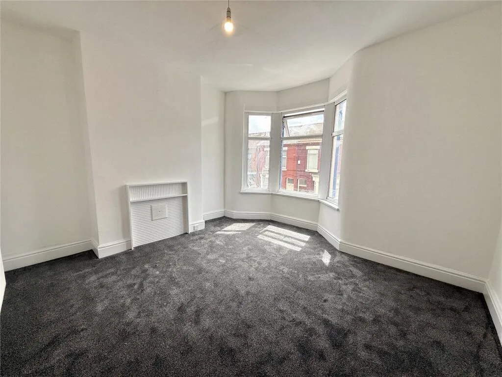 3 bedroom end of terrace house for rent
