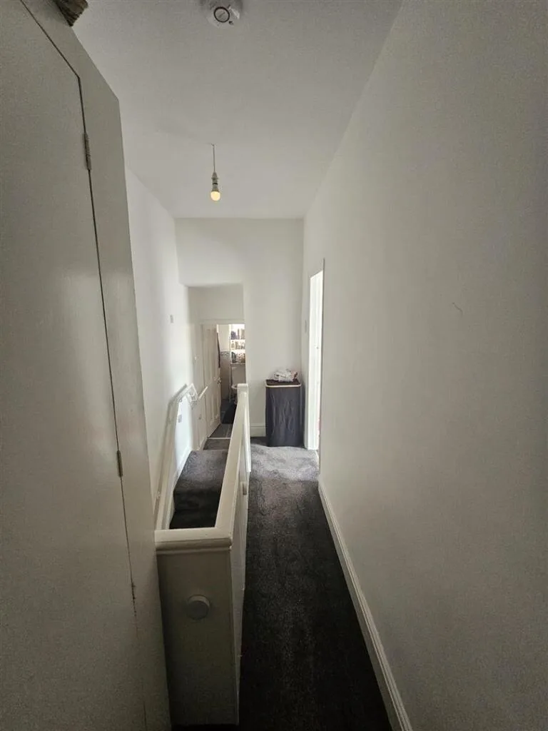 3 bedroom end of terrace house for rent