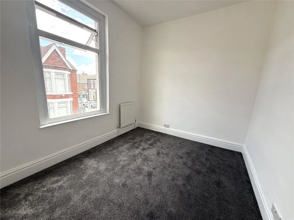 3 bedroom end of terrace house for rent