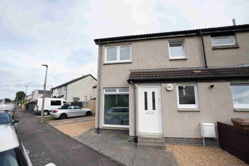 2 bedroom semi-detached house for rent