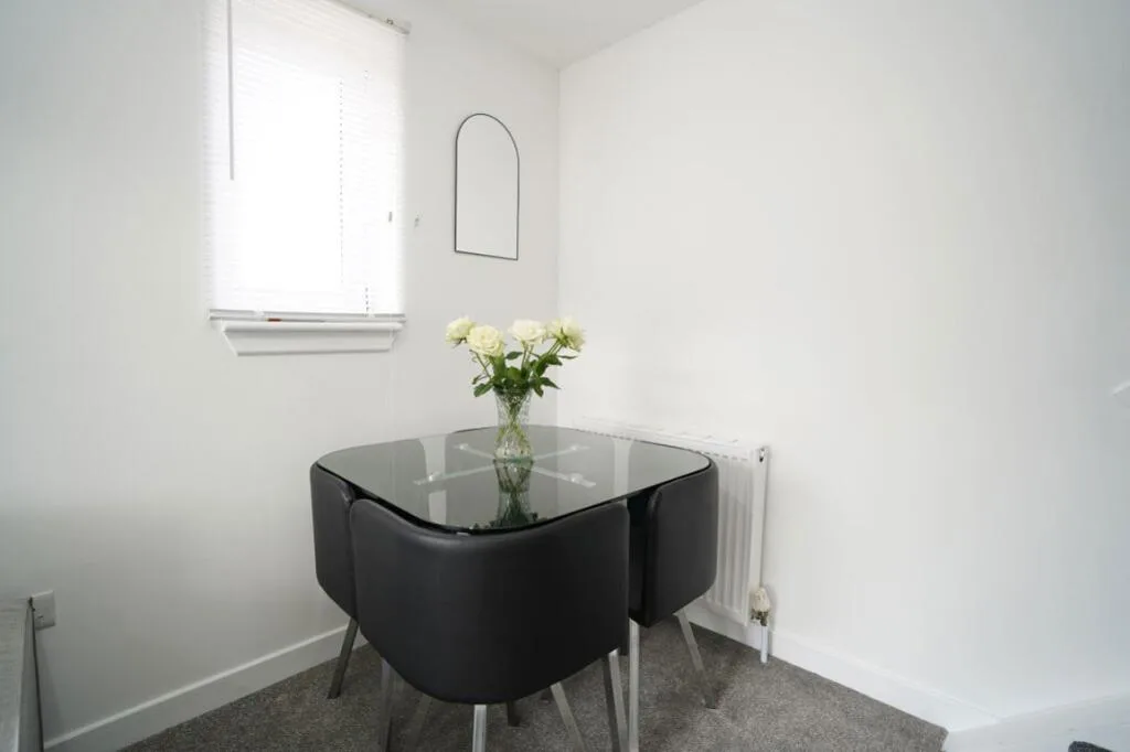2 bedroom semi-detached house for rent