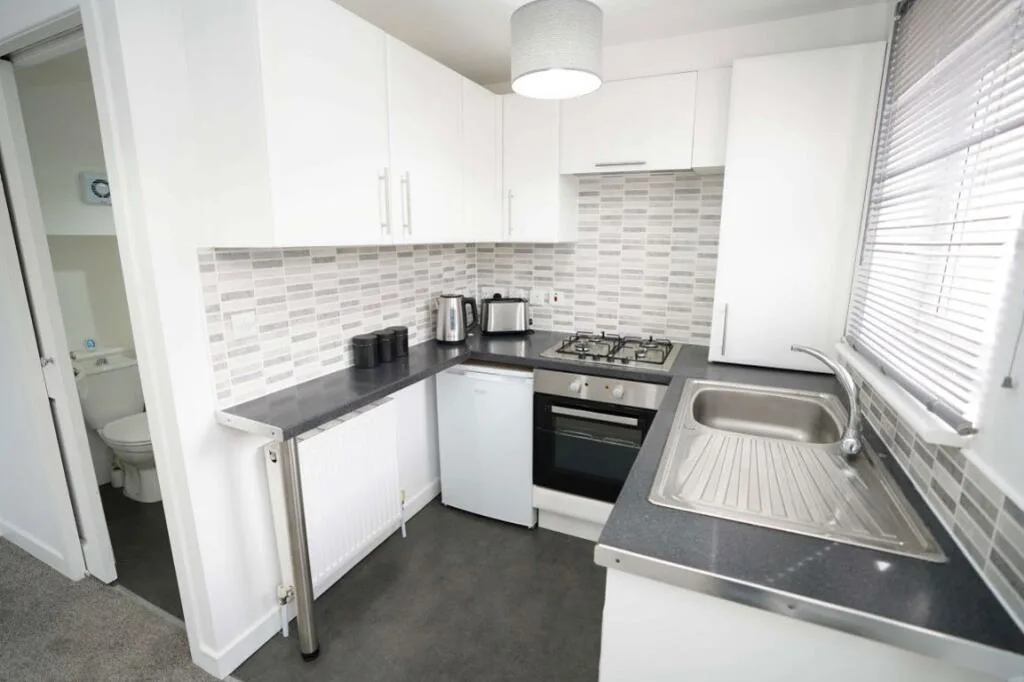 2 bedroom semi-detached house for rent