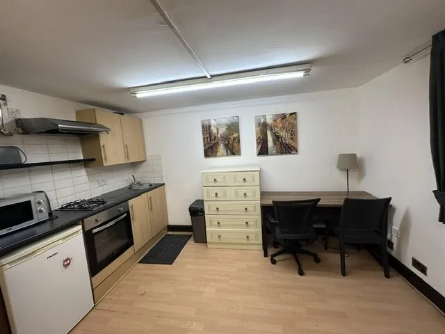 Studio flat for rent