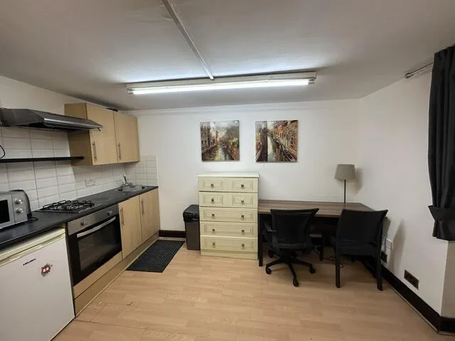 Studio flat for rent