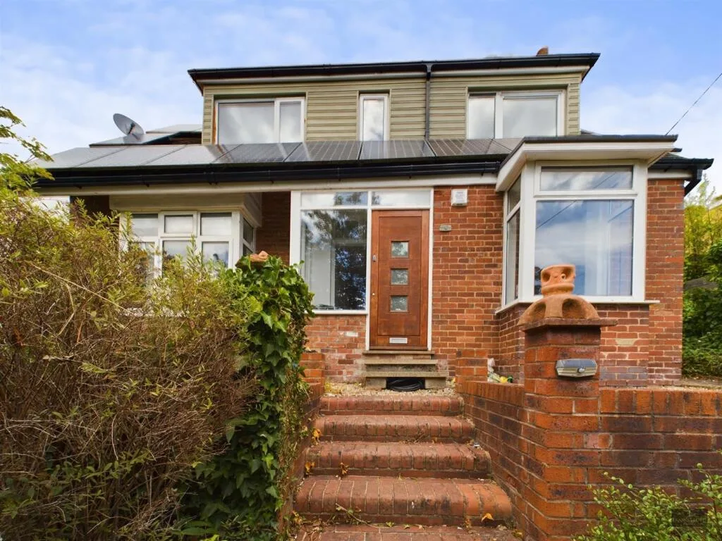 4 bedroom detached house for rent