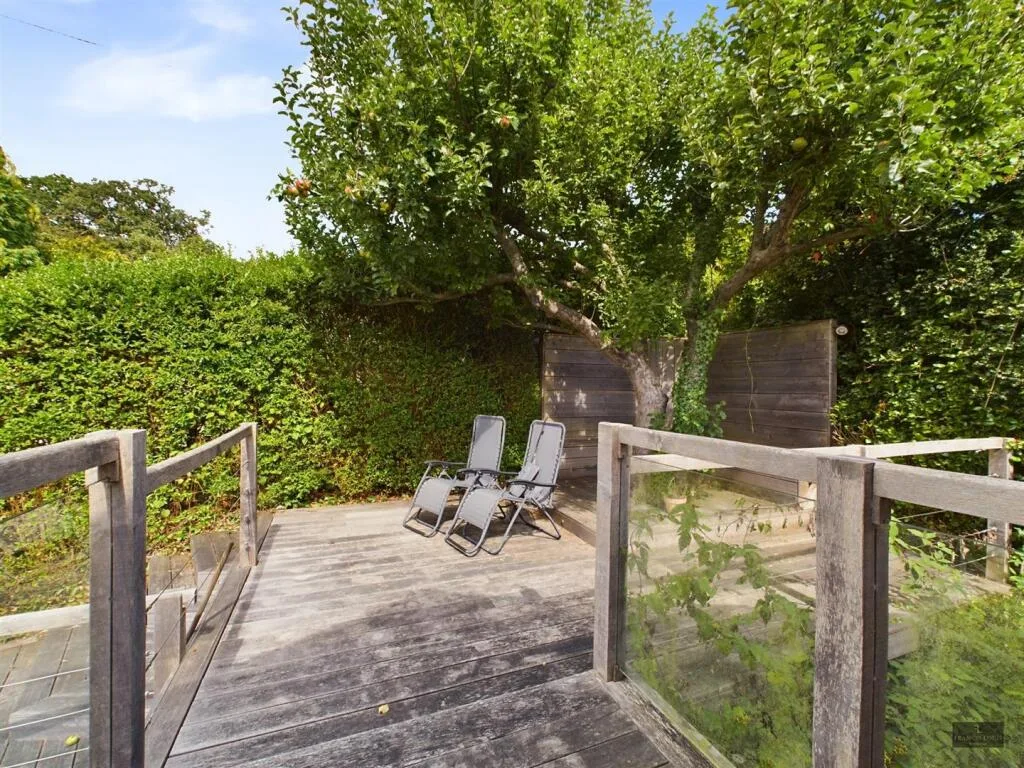 4 bedroom detached house for rent