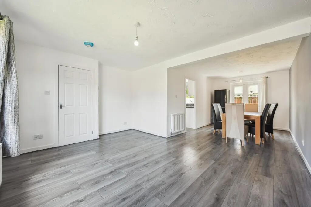 3 bedroom detached house for rent