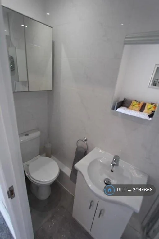 Studio flat for rent