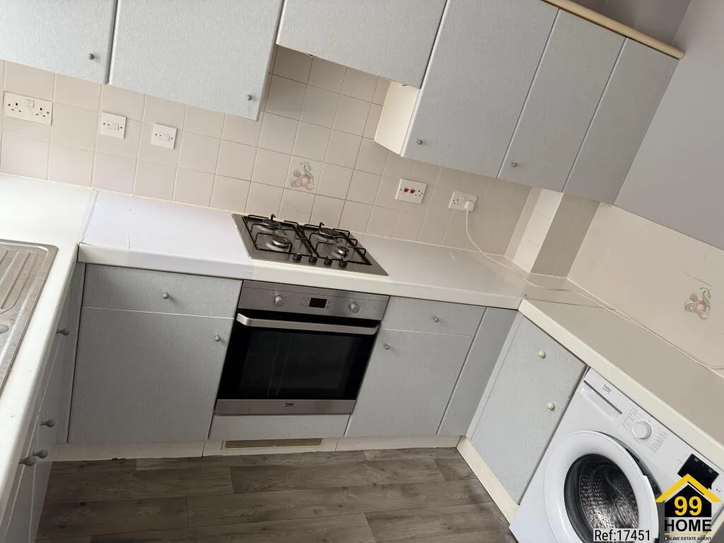 3 bedroom semi-detached house for rent