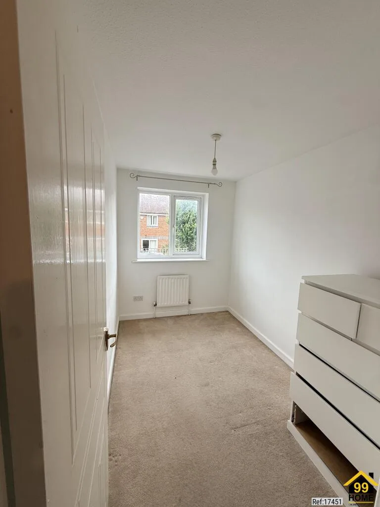 3 bedroom semi-detached house for rent