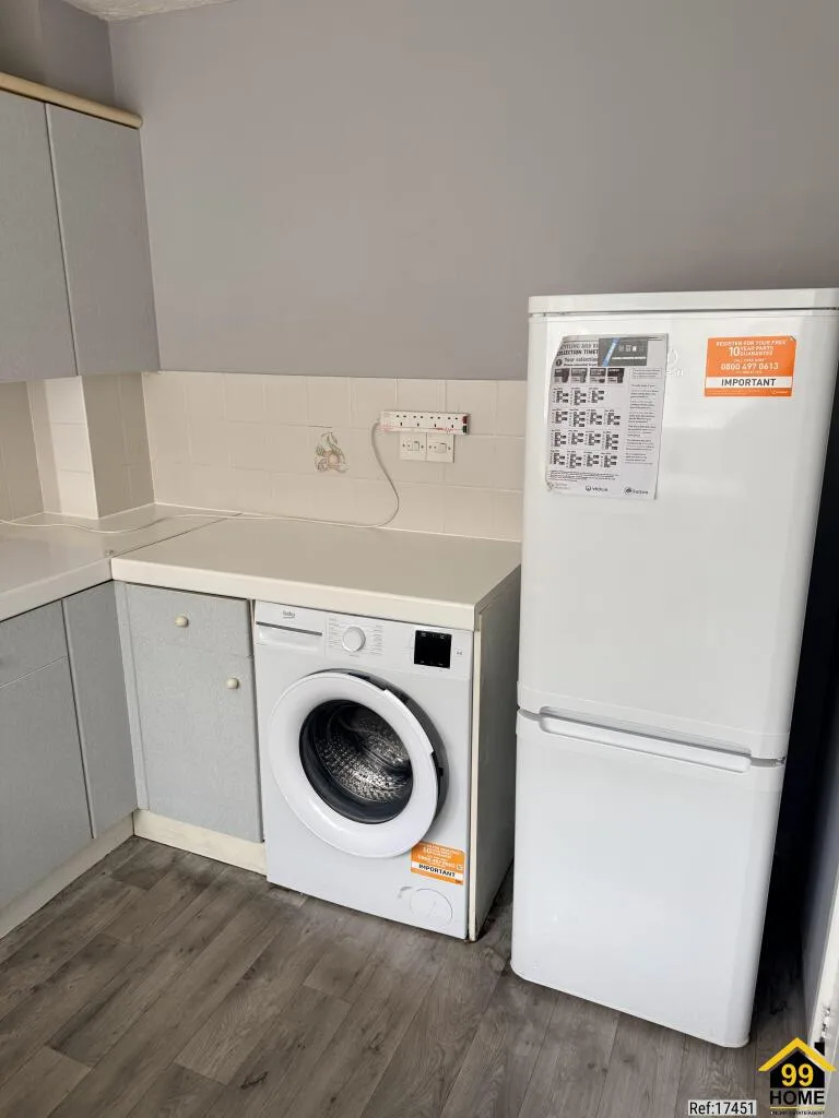 3 bedroom semi-detached house for rent