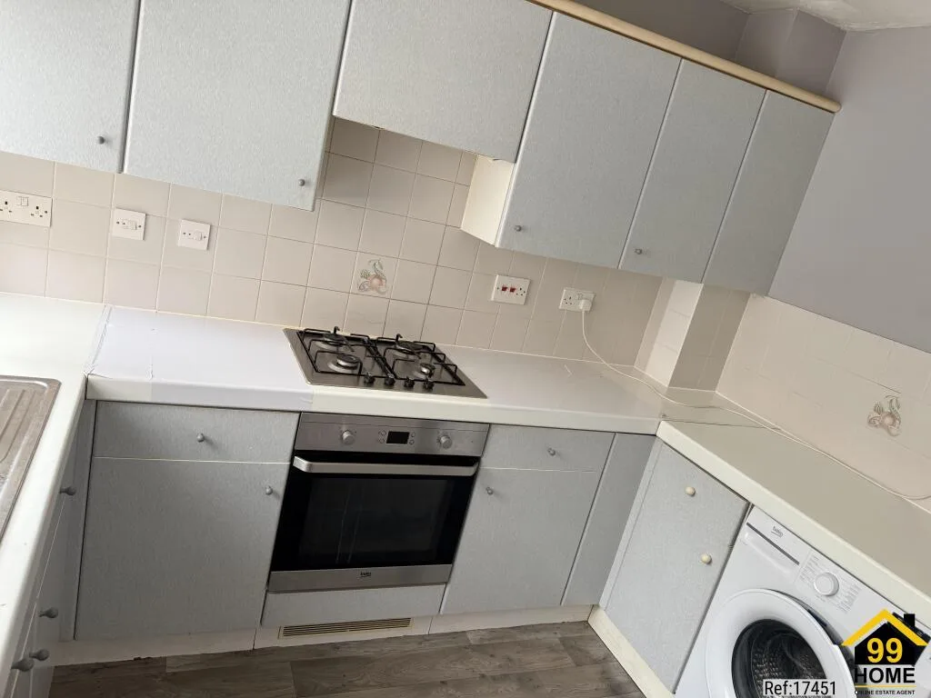 3 bedroom semi-detached house for rent