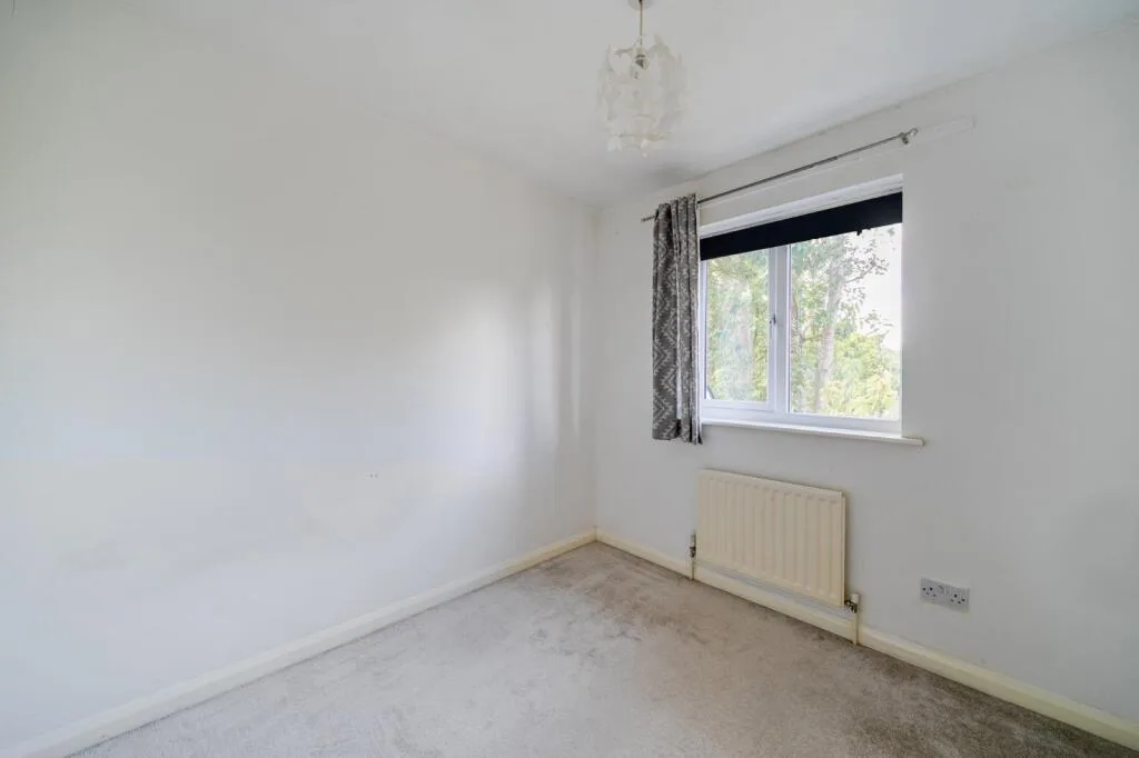 3 bedroom end of terrace house for rent