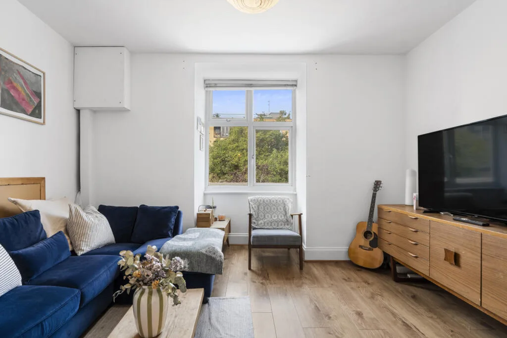 3 bedroom flat for rent