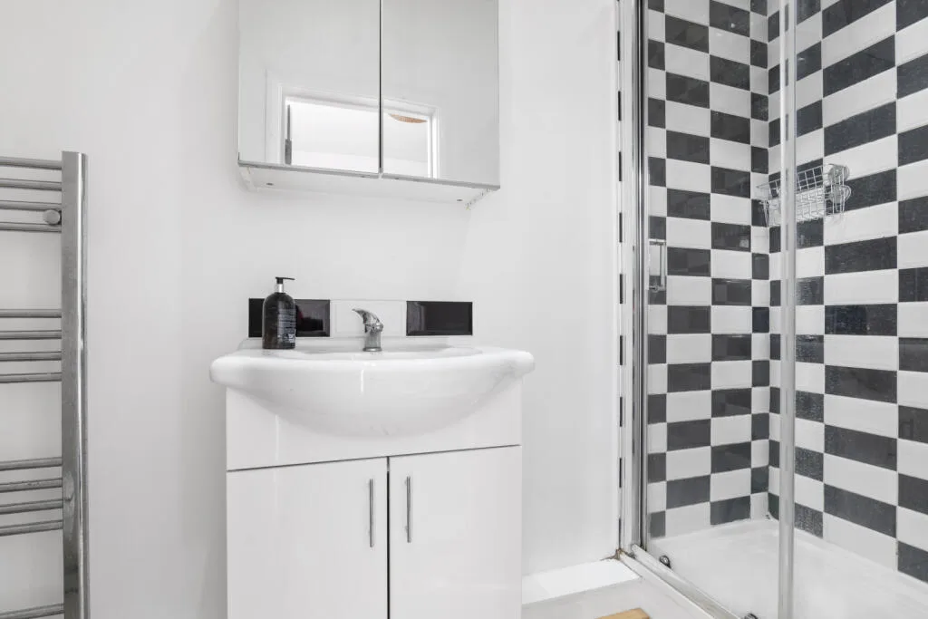3 bedroom flat for rent