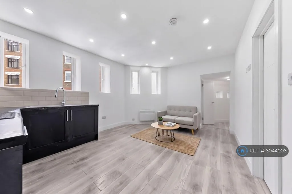3 bedroom flat for rent