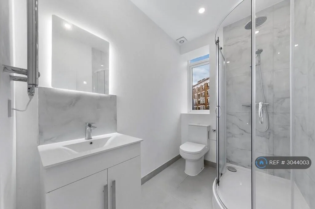 3 bedroom flat for rent