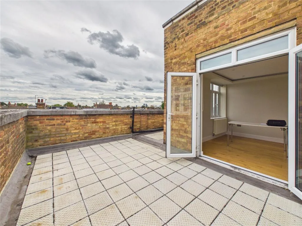 3 bedroom flat for rent